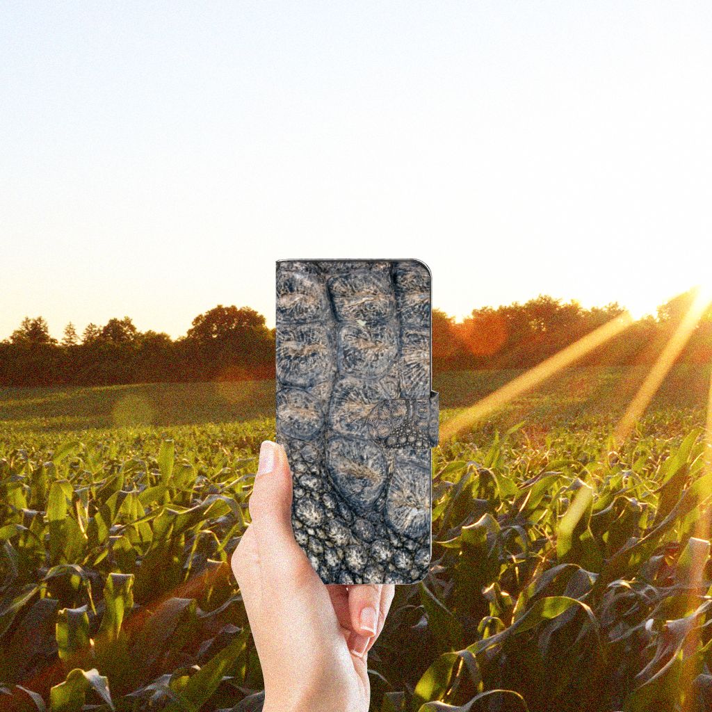 OPPO Reno8 T 4G Telefoonhoesje met Pasjes Krokodillenprint krokodillenprint handhouding landschap