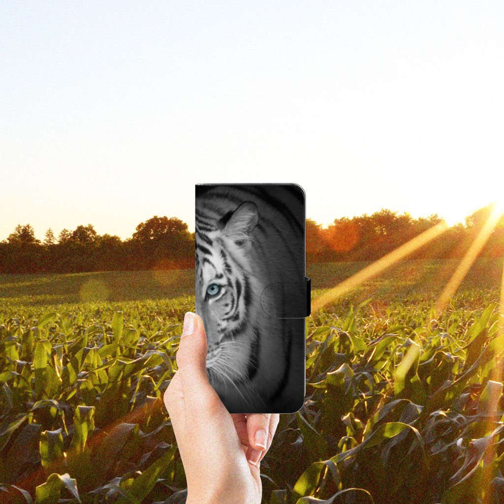 OPPO Reno8 T 4G Telefoonhoesje met Pasjes Tijger hoesje tijger design hand
