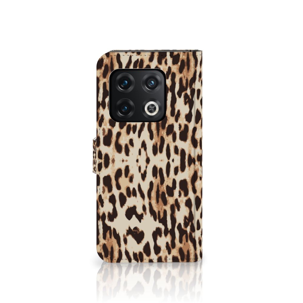 OnePlus 10 Pro Telefoonhoesje met Pasjes Leopard telefoonhoesje leopard dierenprint voorkant
