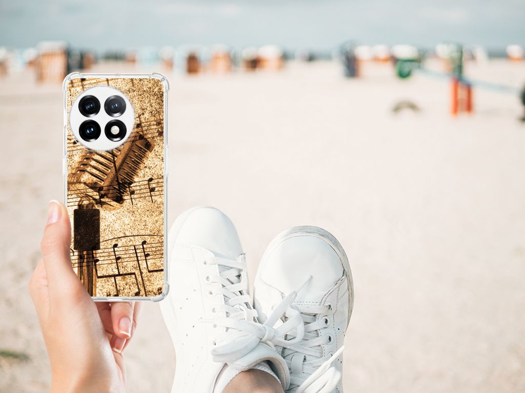 OnePlus 11 Anti-shock Hoesje met foto Bladmuziek strand hand schoeisel