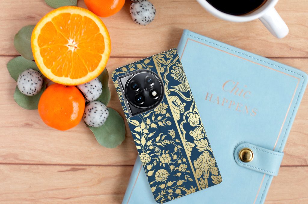 OnePlus 11 Smart Cover Beige Flowers design blauw bloemen aanzicht