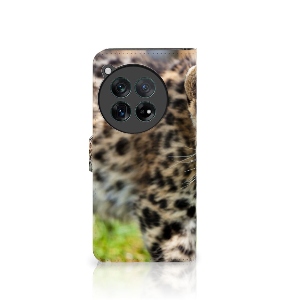 OnePlus 12 Telefoonhoesje met Pasjes Baby Luipaard hoesje dieren design close-up