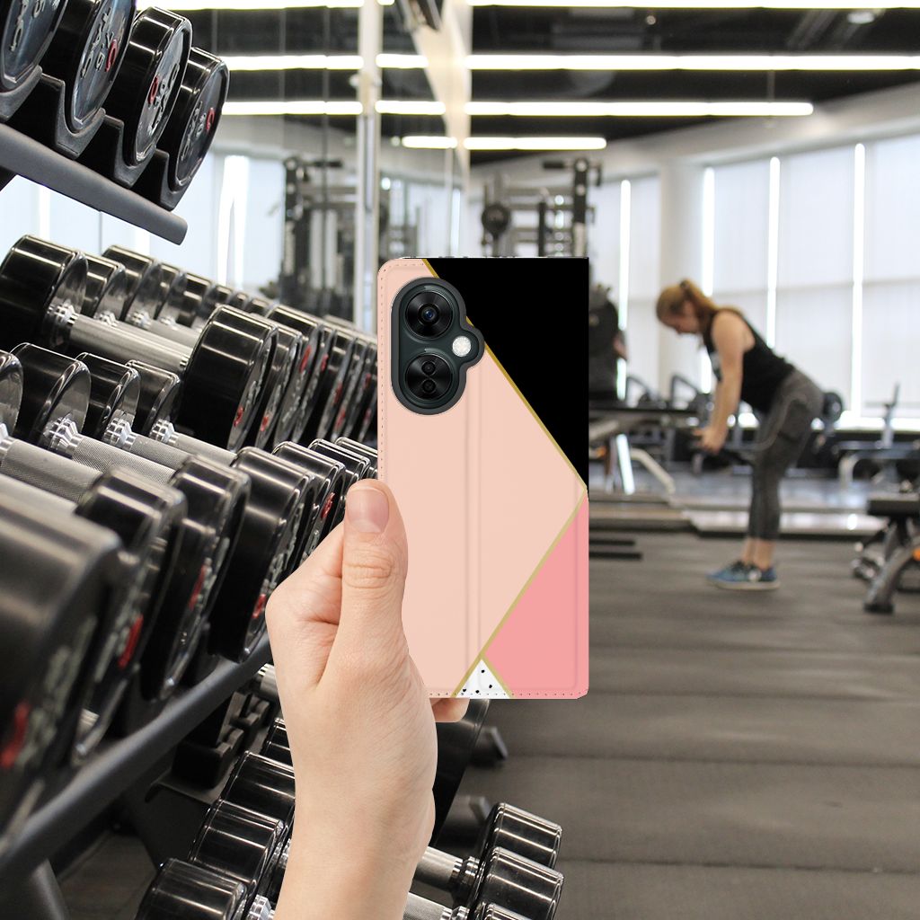 OnePlus Nord CE 3 Lite Stand Case Zwart Roze Vormen Design Hand Voorzijde