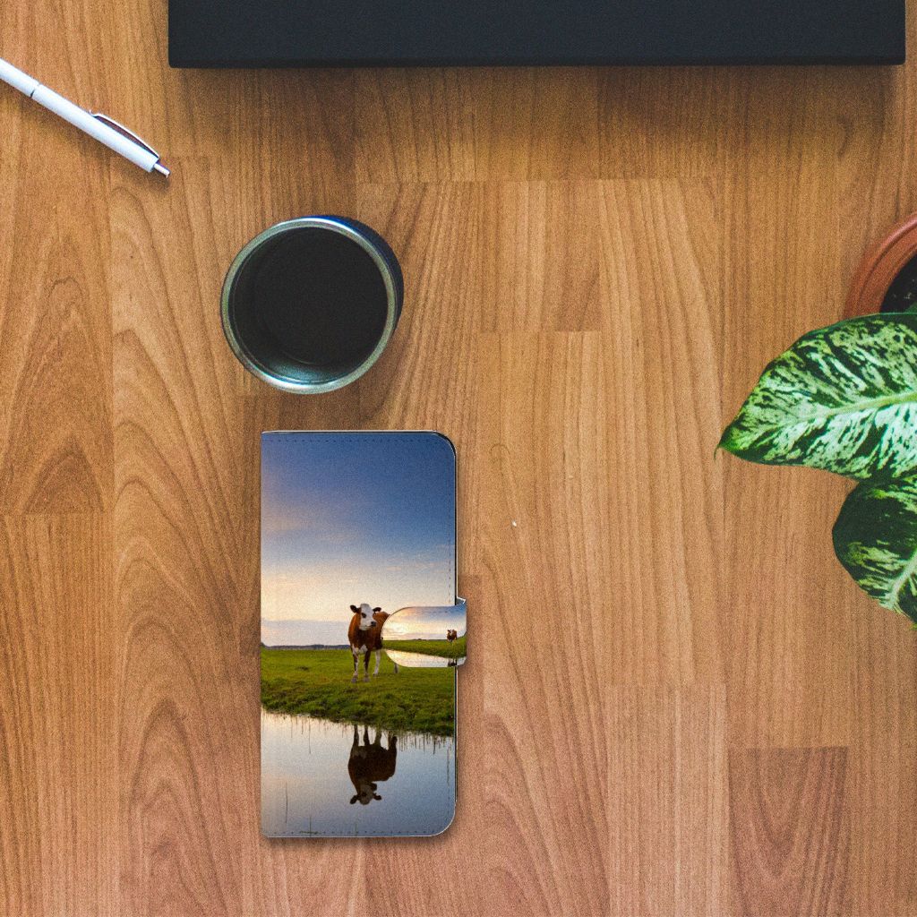 OnePlus Nord CE 3 Lite Telefoonhoesje met Pasjes Koe design koe weide aanzicht