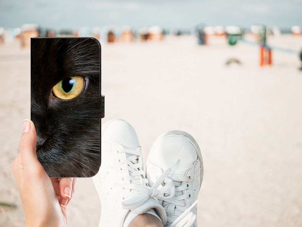 OnePlus Nord CE 3 Telefoonhoesje met Pasjes Zwarte Kat zwart kat detail strand