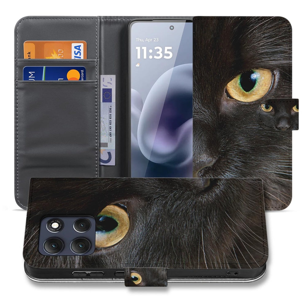 Motorola Moto G86 Portemonnee Hoesje Zwarte Kat Vooraanzicht.