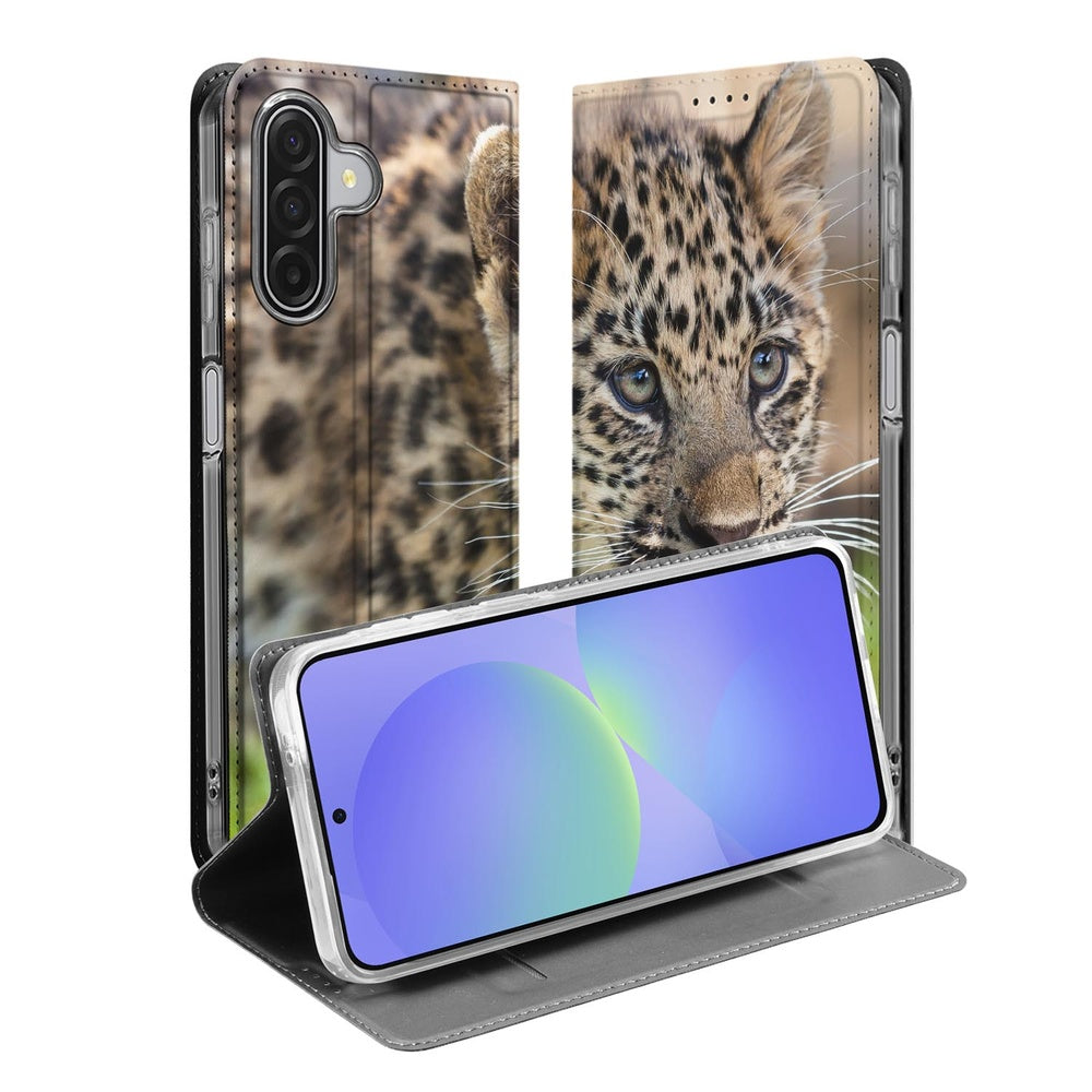 Bookcase Samsung Galaxy A17 Baby Luipaard Book Case voorkant zijaanzicht