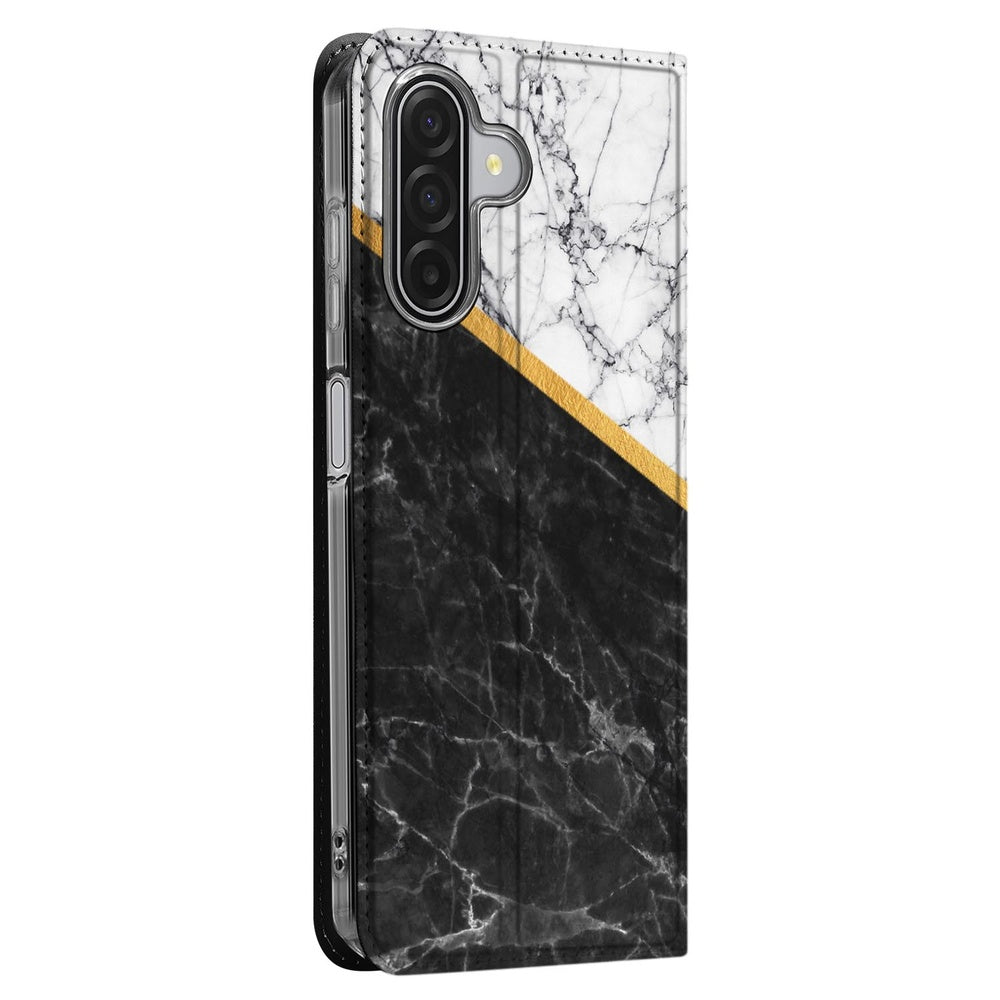 Samsung Galaxy A17 Telefoonhoesje met magneet Marble White Black zijaanzicht