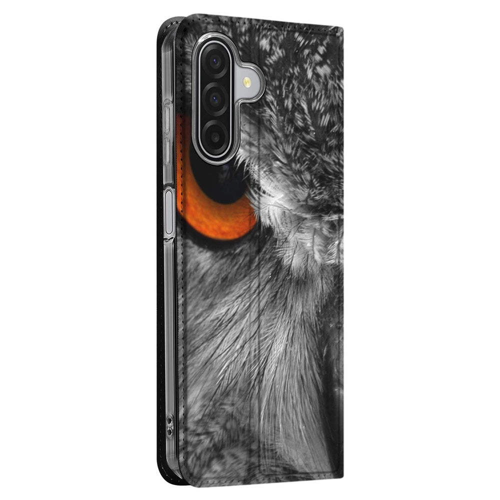 Samsung Galaxy A17 Telefoonhoesje met pashouder Uil Zijkant