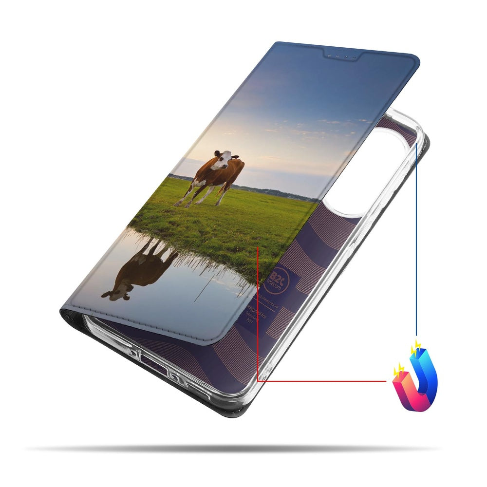 Samsung Galaxy A37 Book Cover Koe graasende koe bij zonsondergang op de voorkant.