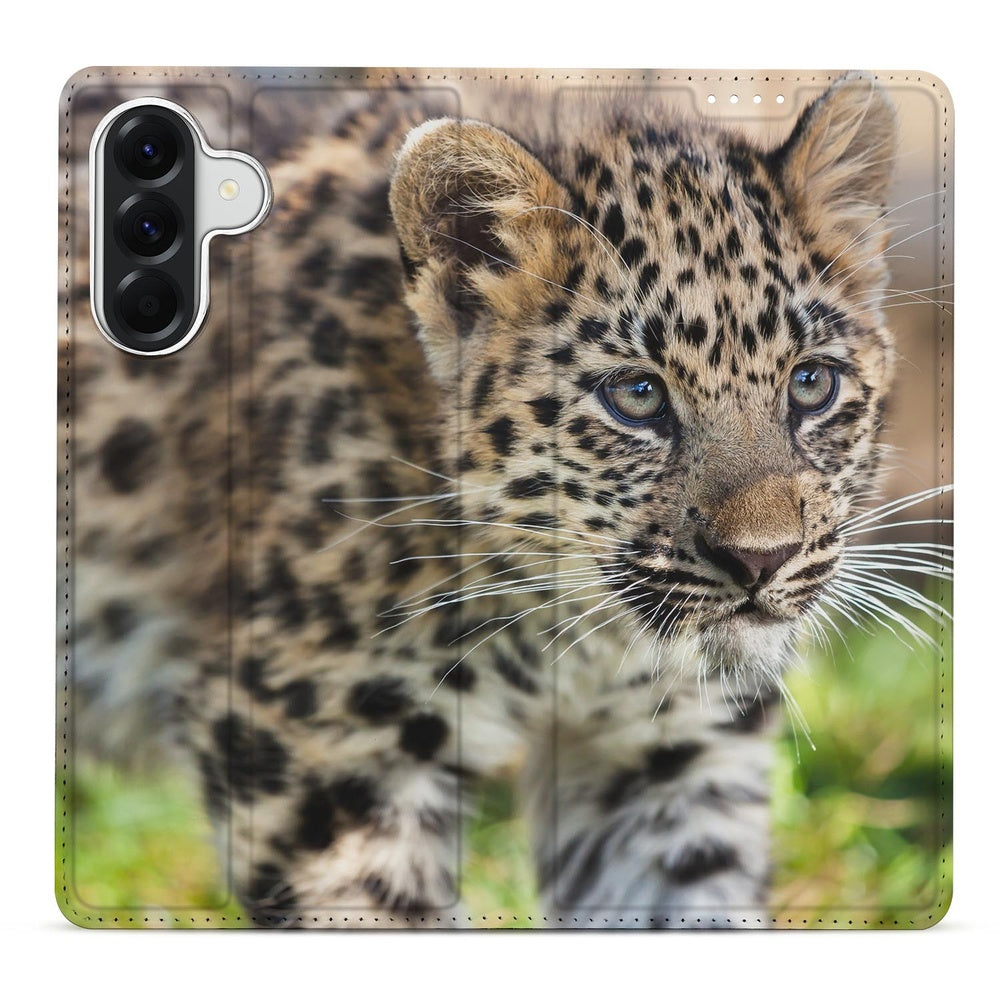 Samsung Galaxy A57 Smart Cover Hoesje Baby Luipaard baby luipaard design vooraanzicht.