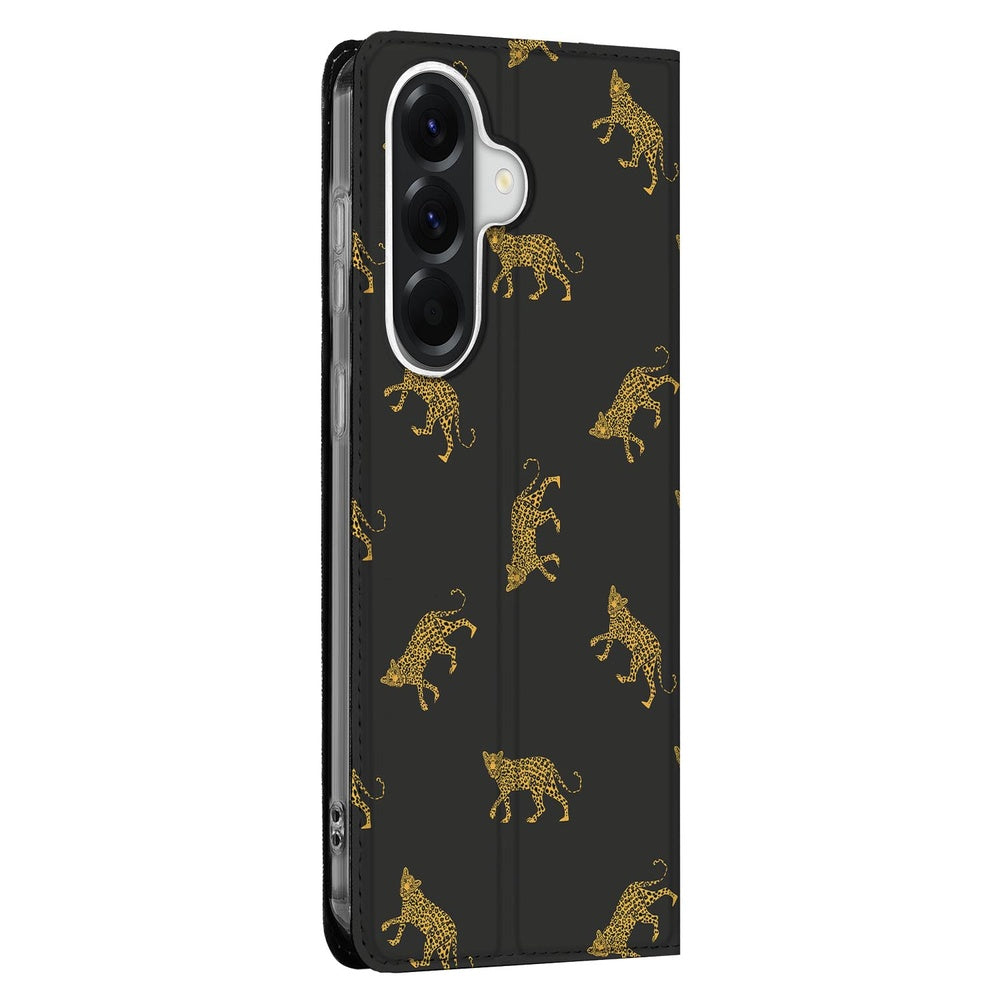 Samsung Galaxy A57 Book Wallet Case Leopards Zwart met gouden luipaarden Vooraanzicht.