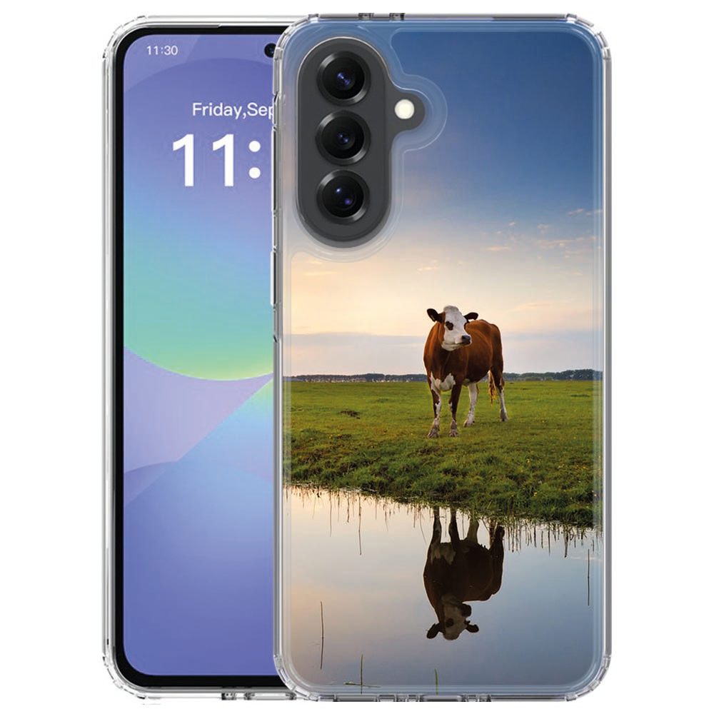 Samsung Galaxy A57 TPU hoesje Koe met zwart-witte vlekken op oranje achtergrond