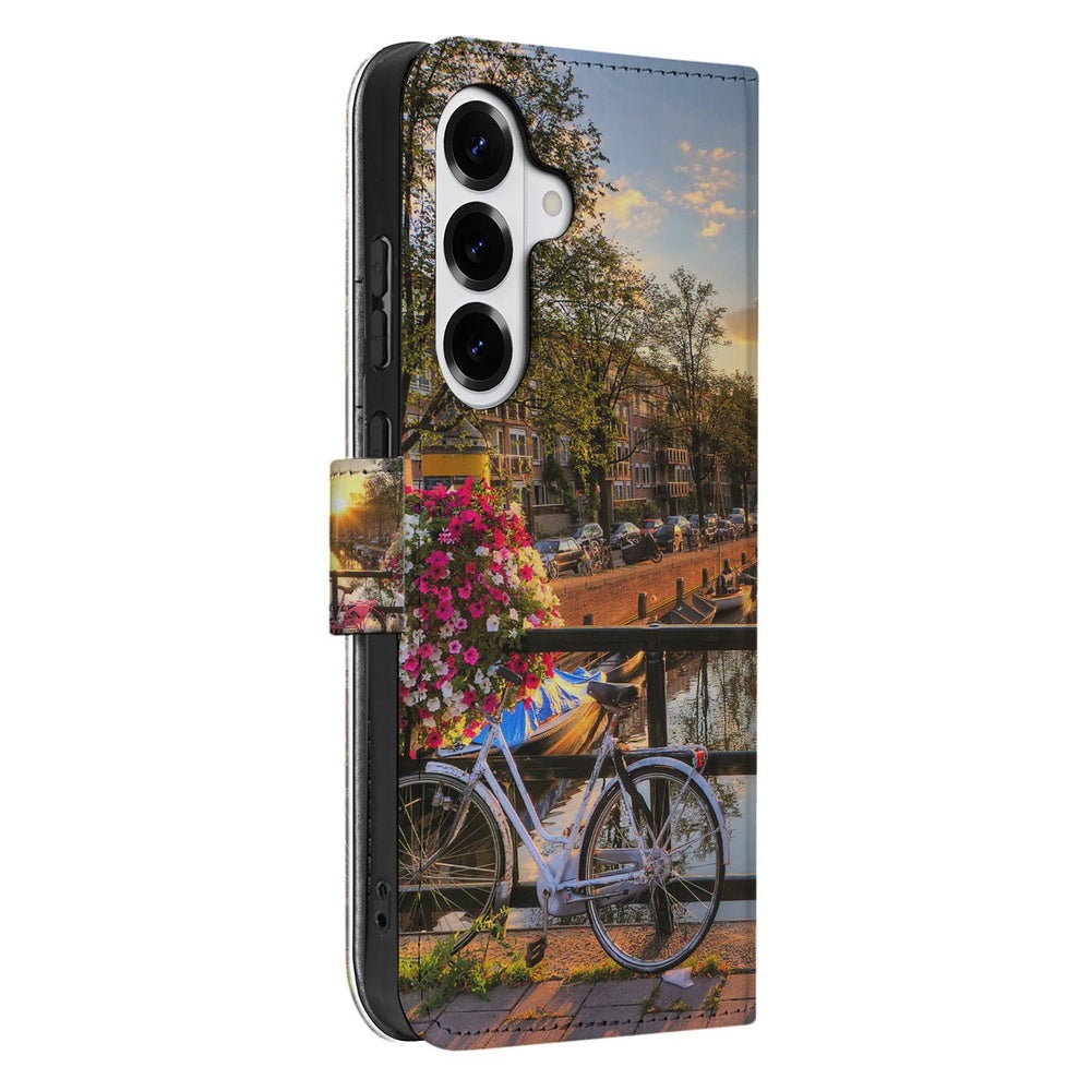 Samsung Galaxy S26 Plus Book Case HoesjeBookcase Amsterdamse Grachten fietsenprint zijaanzicht.