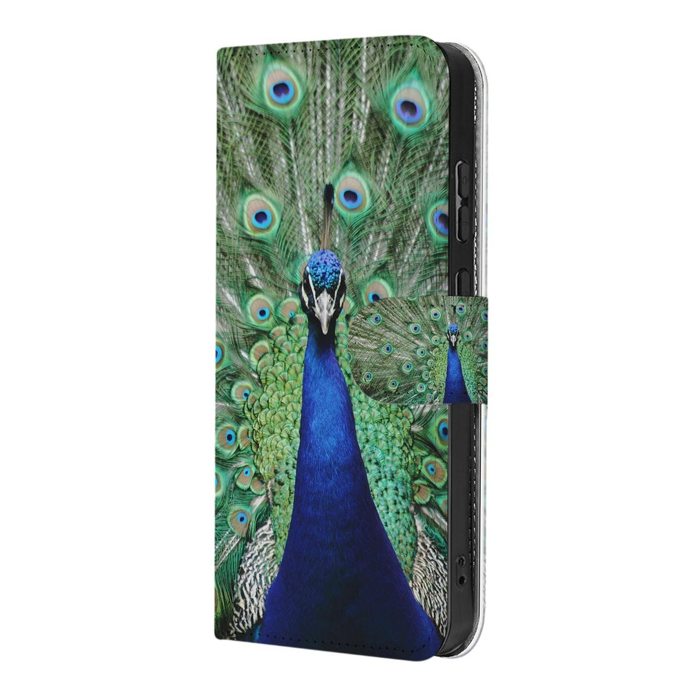 Samsung Galaxy S26 Plus Bookcase Hoesje Met Pauwprint pauwprint groen blauw zijaanzicht.