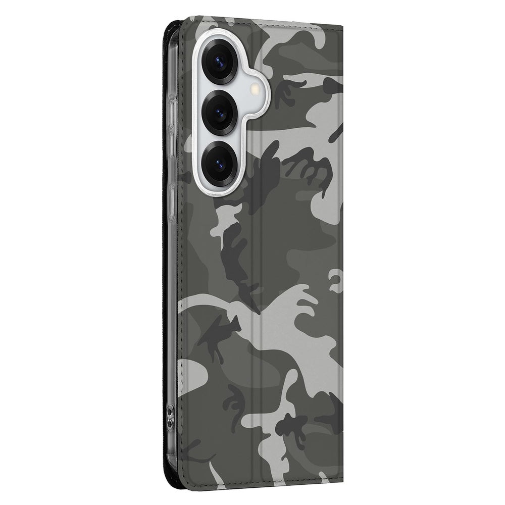 Samsung Galaxy S26 Plus Flip Style Cover Army Light camouflage design voorkant.