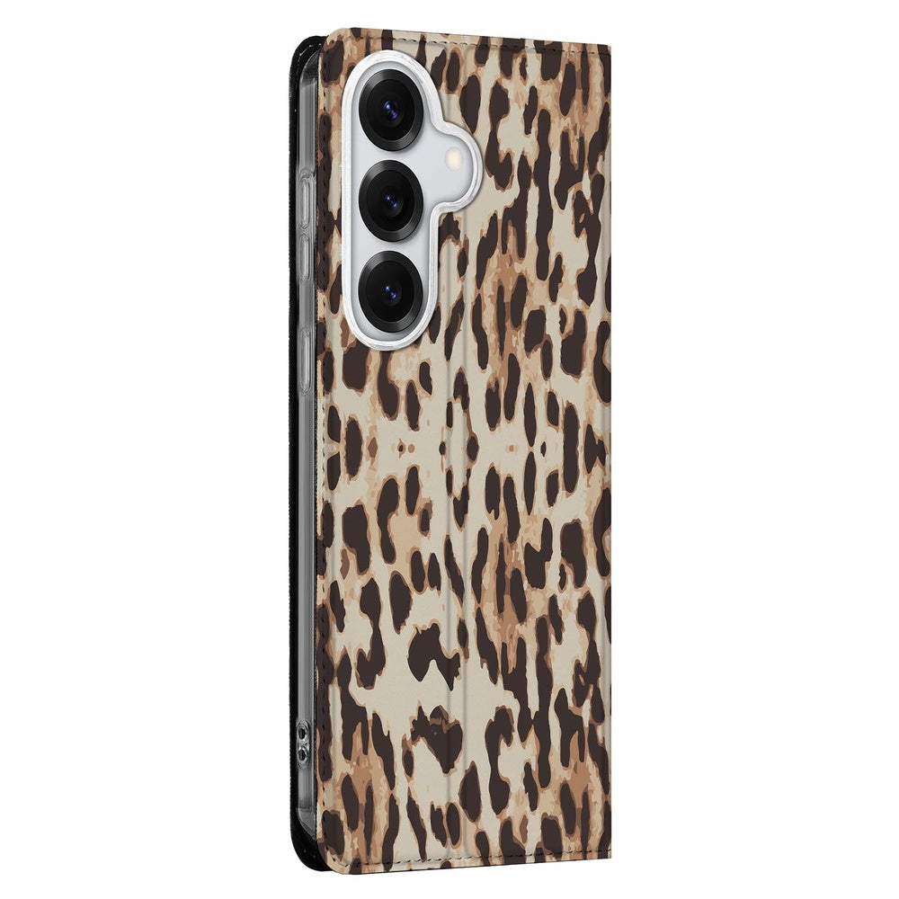 Samsung Galaxy S26 Plus Book Wallet Case Leopard zijaanzicht.