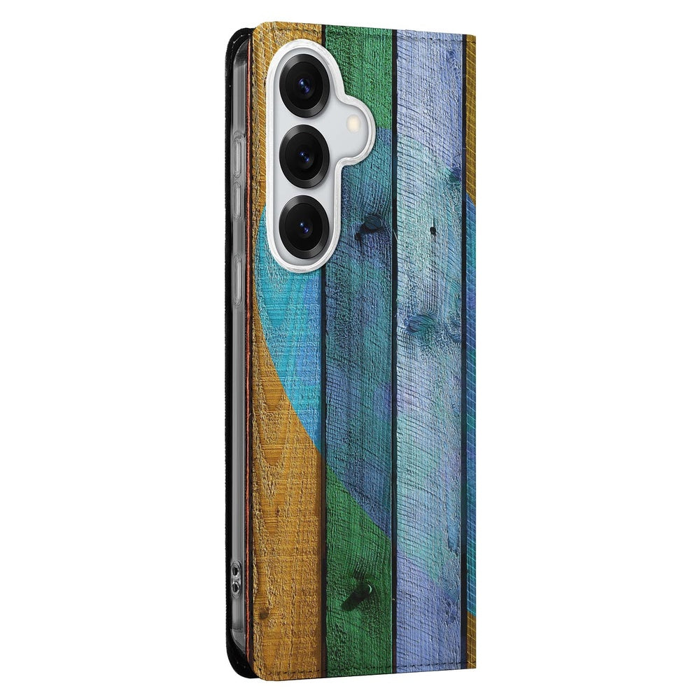 Samsung Galaxy S26+ Smart Cover Hoesje Wood Heart houtprint zijaanzicht.