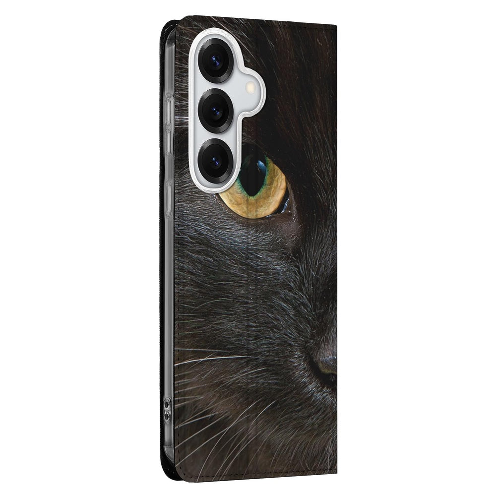 Samsung Galaxy S26+ Book Case Hoesje Zwarte Kat Zwarte kat print zijkant van case.