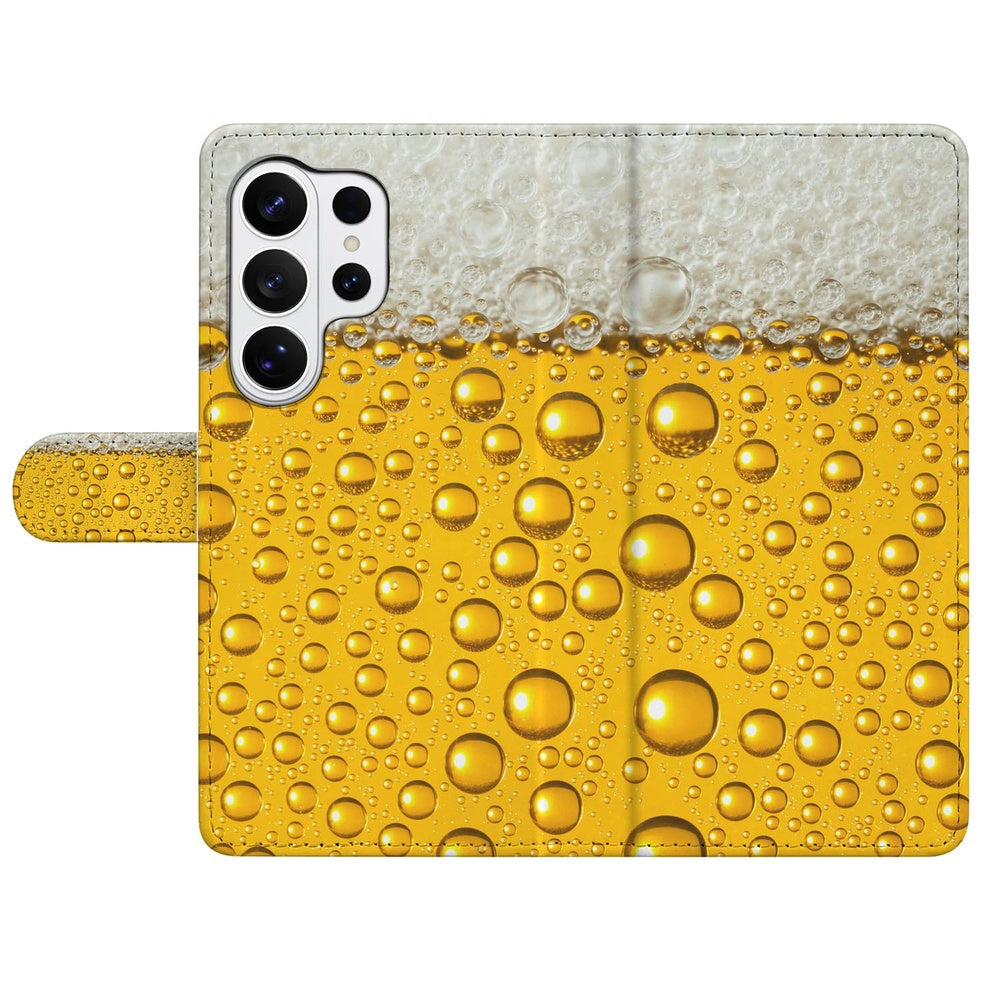 Samsung Galaxy S26 Ultra Book Cover Met Bier Print met Magnetische sluiting Voorzijde met bierprint en druppels.