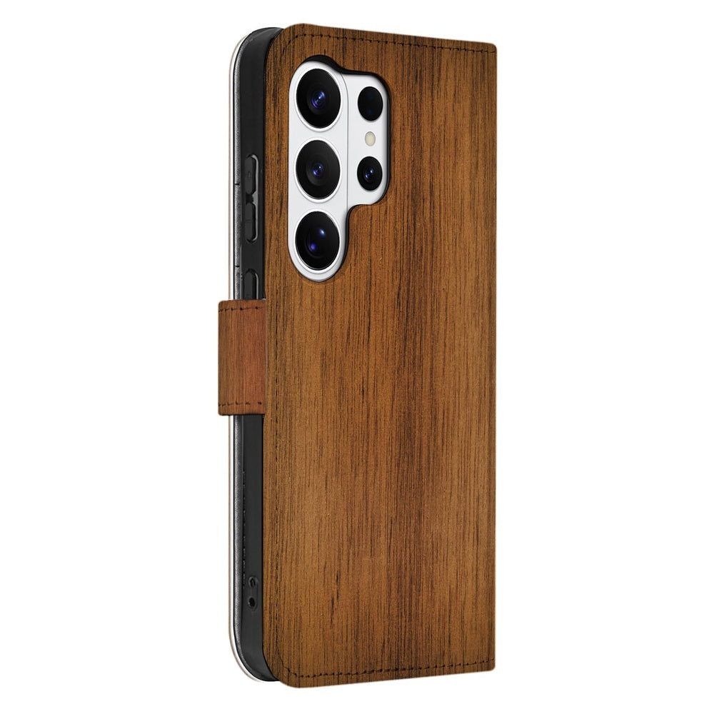 Samsung Galaxy S26 Ultra Book Case Donker Hout met Magnetische sluiting in een stijlvolle houtlook.