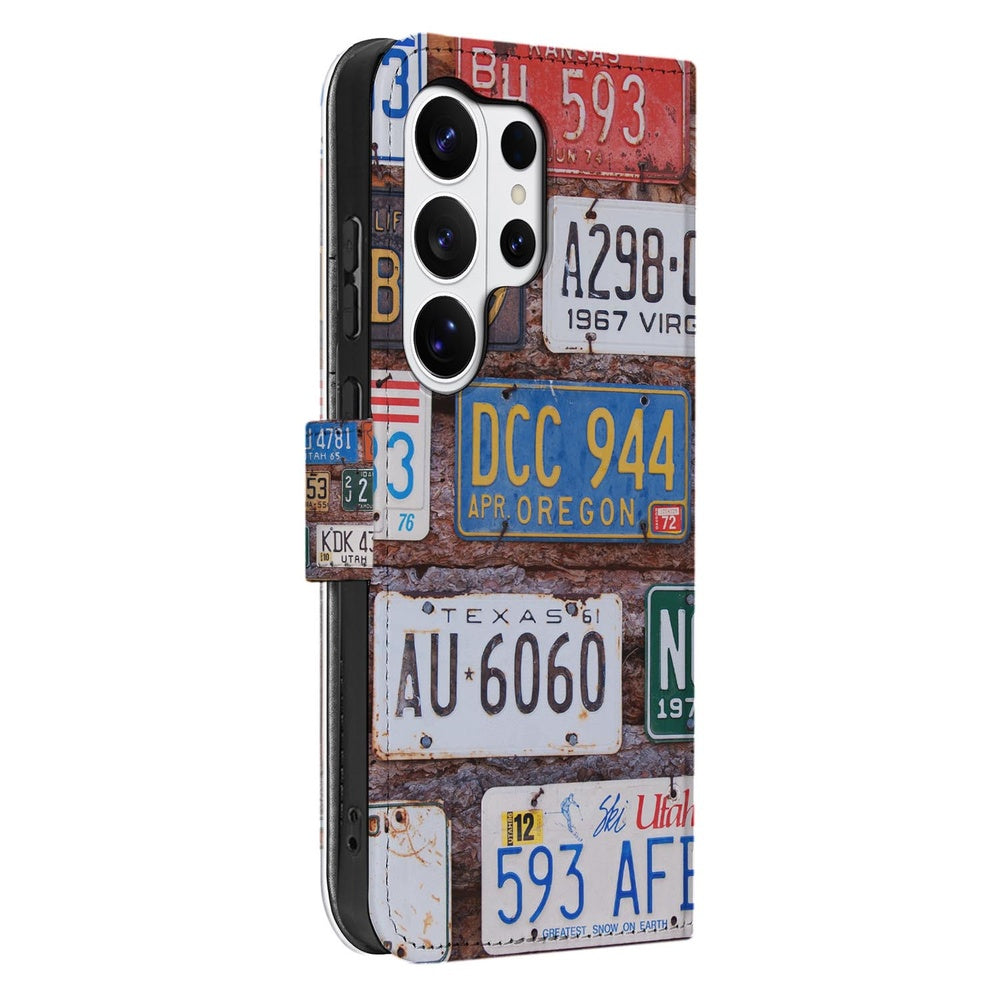 Samsung Galaxy S26 Ultra Book Case Kentekenplaten Portemonnee Hoesje print op wit kunstleer zijkant.