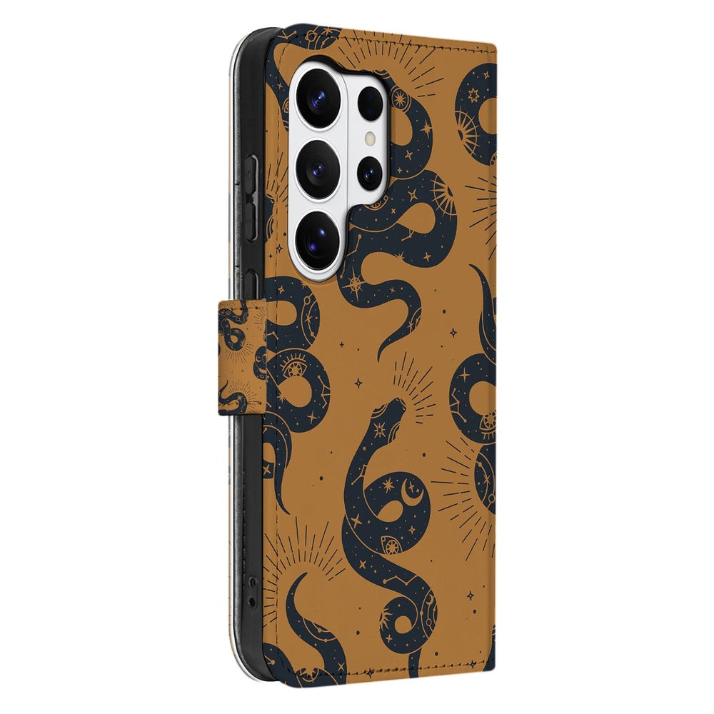 Telefoonhoesje Samsung Galaxy S26 Ultra Slangenontwerp met Pasjeshouder slangenprint bruin aanzicht.