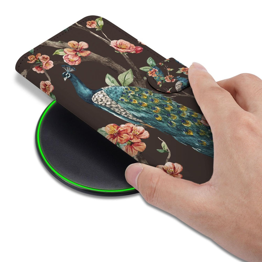 Samsung Galaxy S26 Bookcase Hoesje Pauw Bloemen Print detail hand aan hoesje.