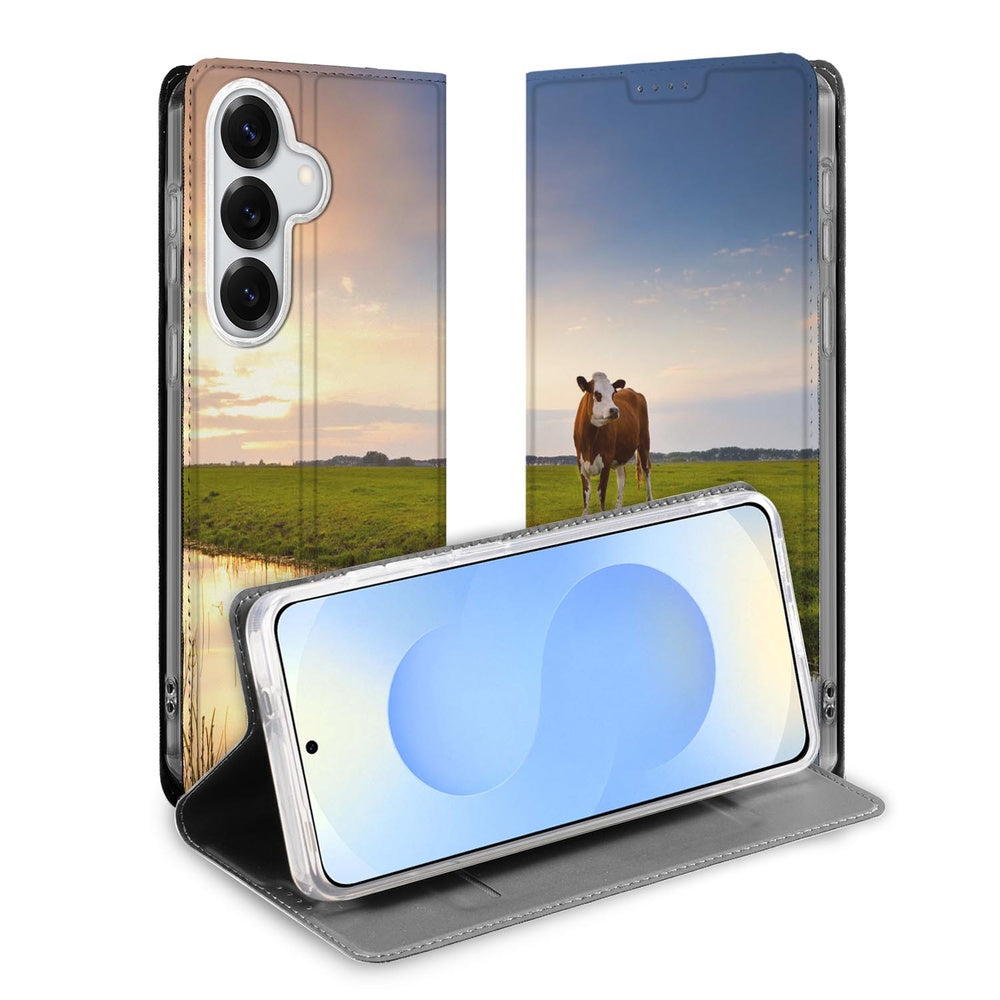 Samsung Galaxy S26 Koe Book Cover Koe zonsondergang Vooraanzicht.