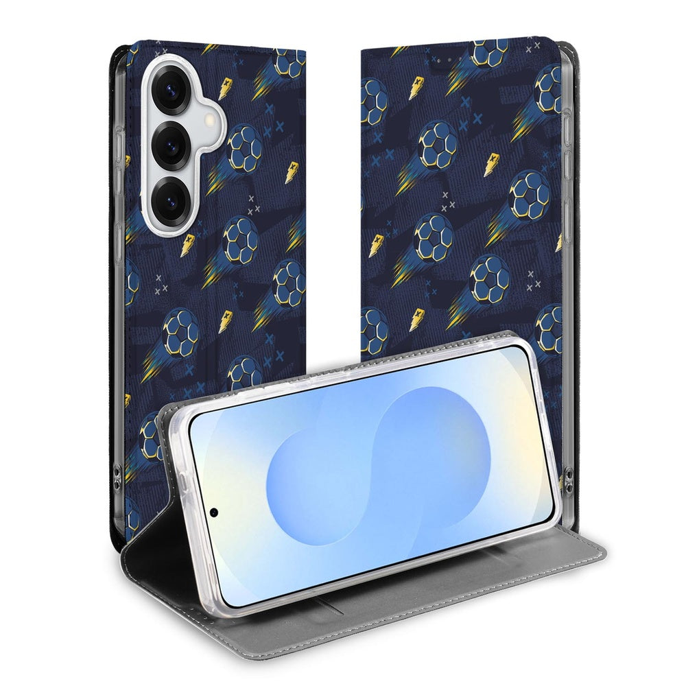 Samsung Galaxy S26 Bookcase Hoesje Voetbal Vooraanzicht met sportief patroon.