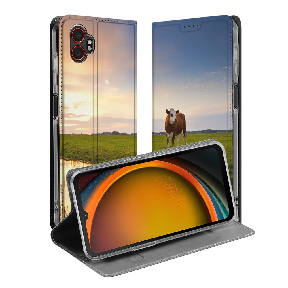 Samsung Galaxy Xcover 7 Pro Stand Case Hoesje Koe voorkant en achterkant