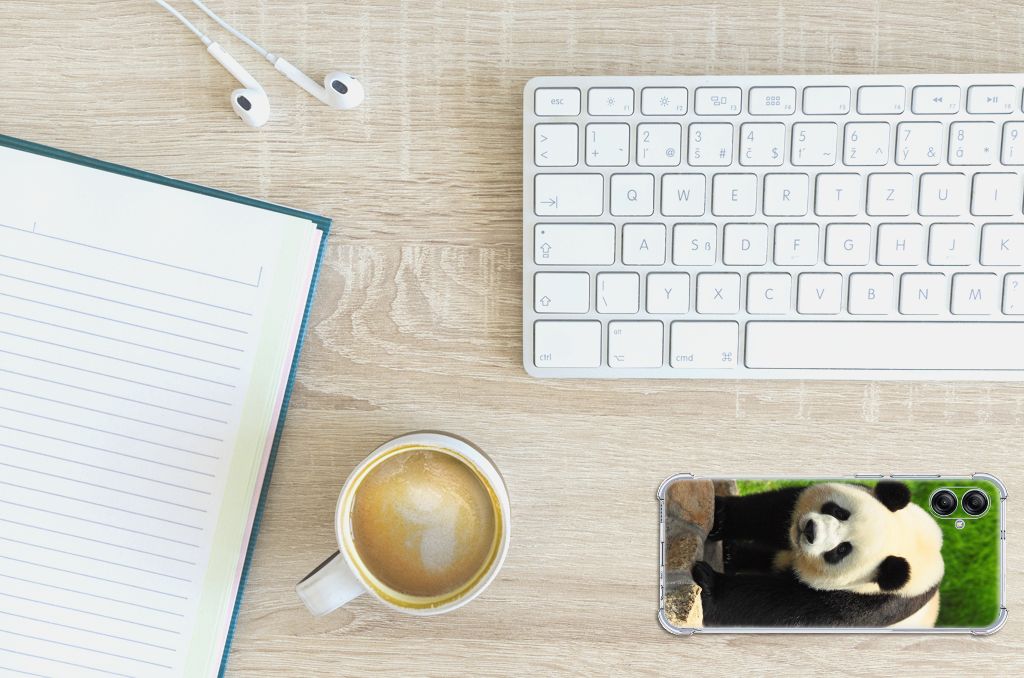 Samsung Galaxy A04e Case Anti-shock Panda telefoonhoesje panda ontwerp bureau