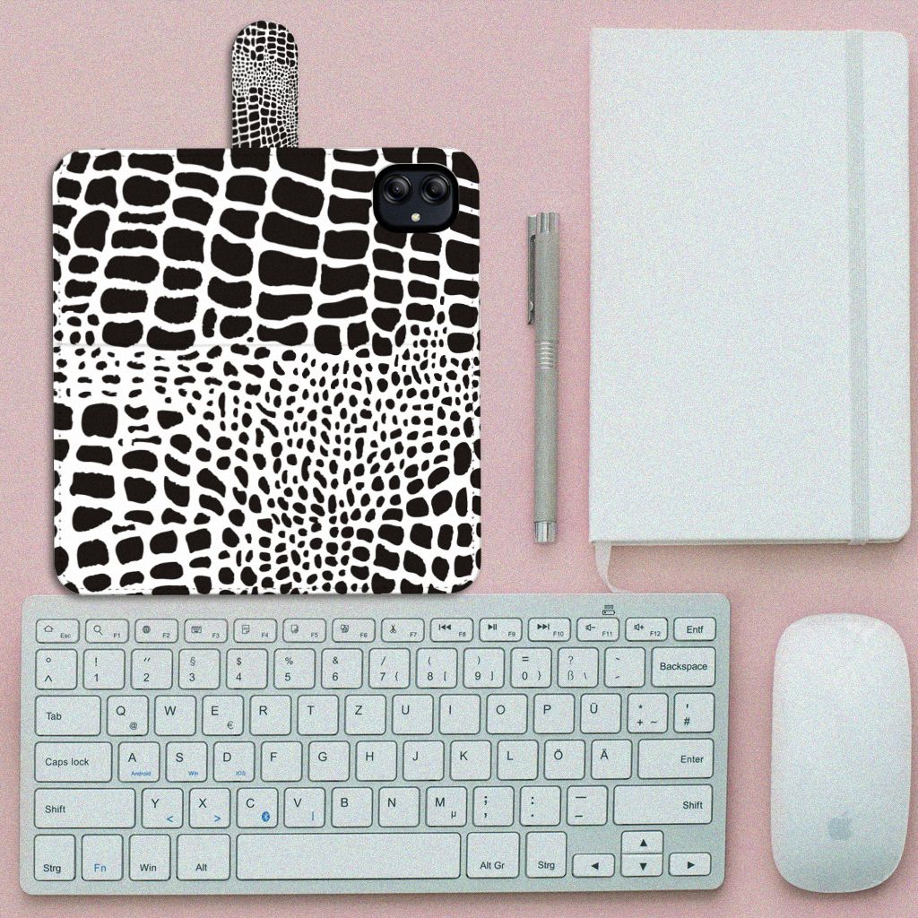 Samsung Galaxy A04e Telefoonhoesje met Pasjes Slangenprint slangenprint boekhoesje bovenaanzicht