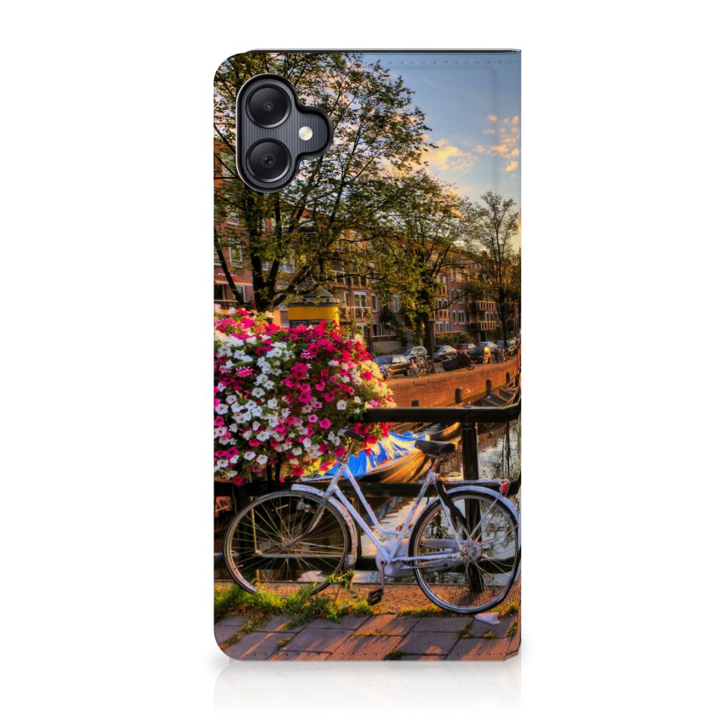 Samsung Galaxy A05 Book Cover Amsterdamse Grachten design fiets bloemen aanzicht
