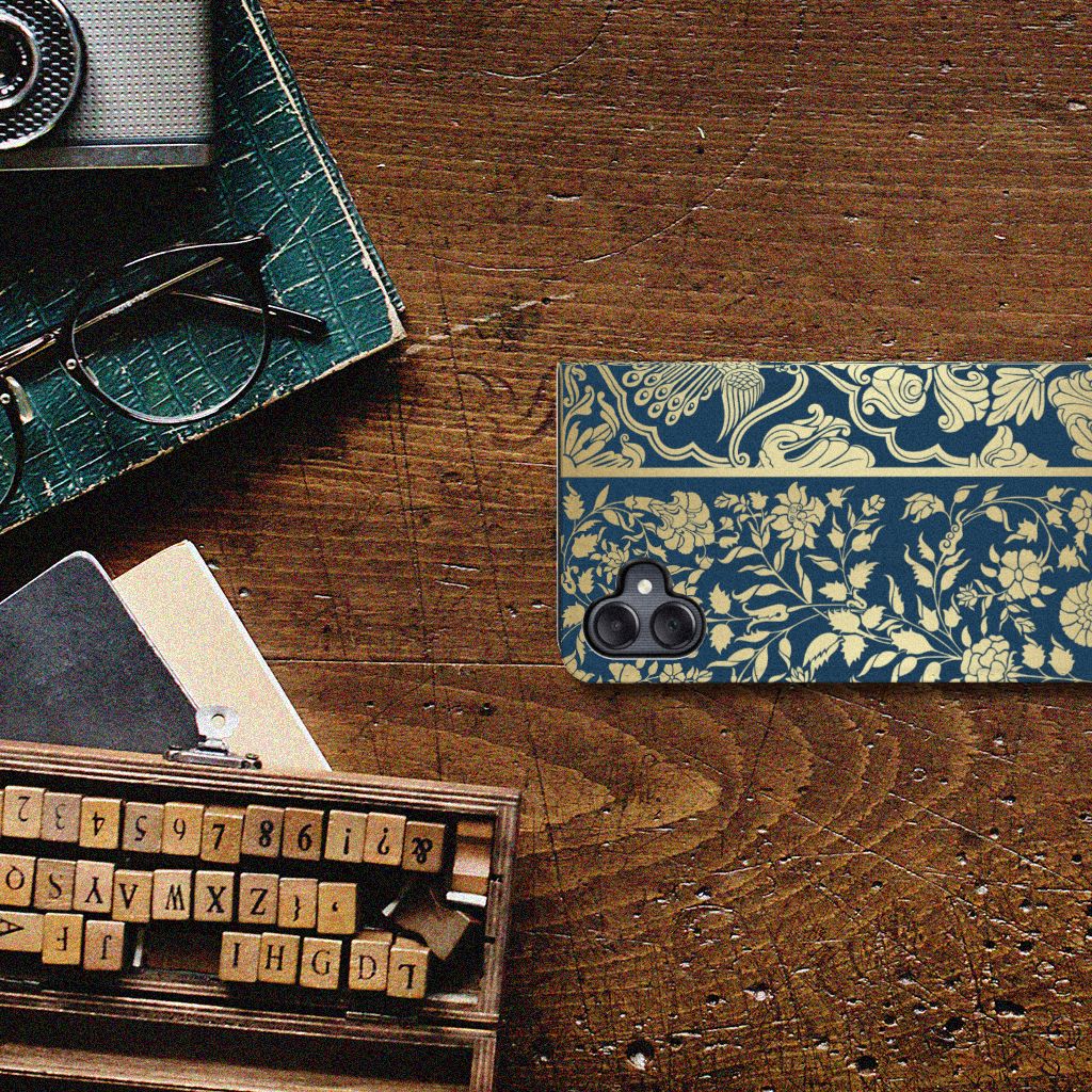 Samsung Galaxy A05 Smart Cover Beige Flowers hoesje design Beige Flowers aanzicht