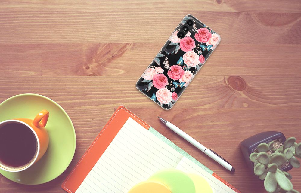 Samsung Galaxy A13 | A04s TPU Case Butterfly Roses bovenaanzicht op bureau met koffie en notitieblok