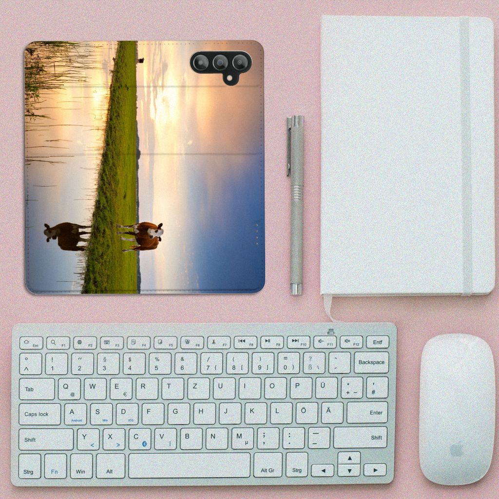 Samsung Galaxy A14 4G Hoesje maken Koe met koeien en zonsondergang op een achtergrond