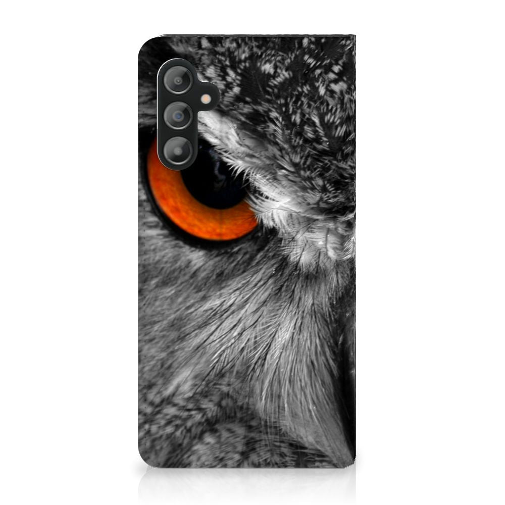 Samsung Galaxy A14 4G Hoesje maken Uil met een close-up van een uil met felle ogen