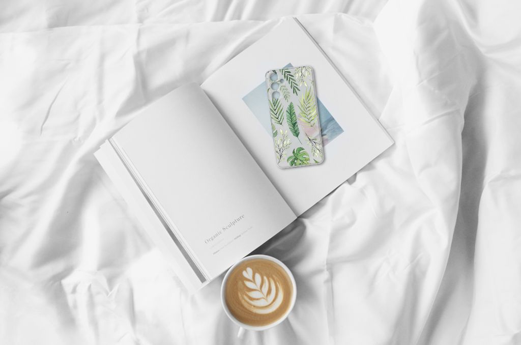 Samsung Galaxy A15 TPU Case Leaves ontwerp bovenop boek koffie