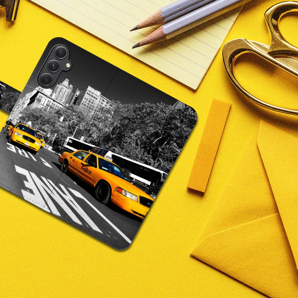 Samsung Galaxy A24 4G Flip Cover New York Taxi design hoesje aanzicht