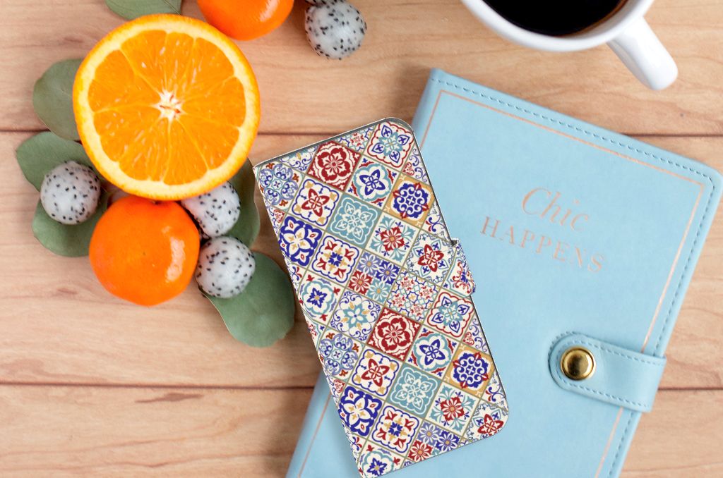 Samsung Galaxy A25 Bookcase Tiles Color met kleurrijke tegelprint, ideaal als cadeau voor stijl en bescherming 🍊