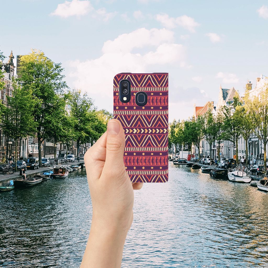 Samsung Galaxy A40 Hoesje met Magneet Aztec Paars