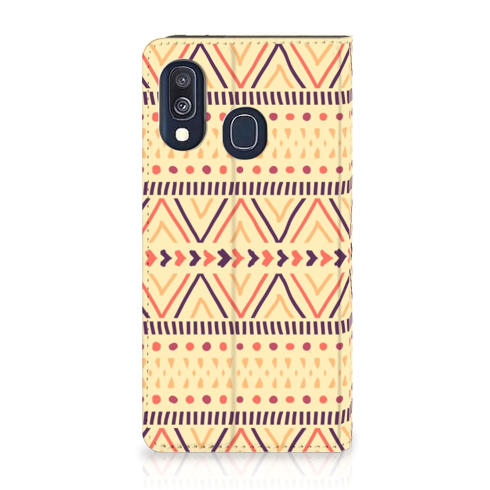 Samsung Galaxy A40 Hoesje met Magneet Aztec Yellow