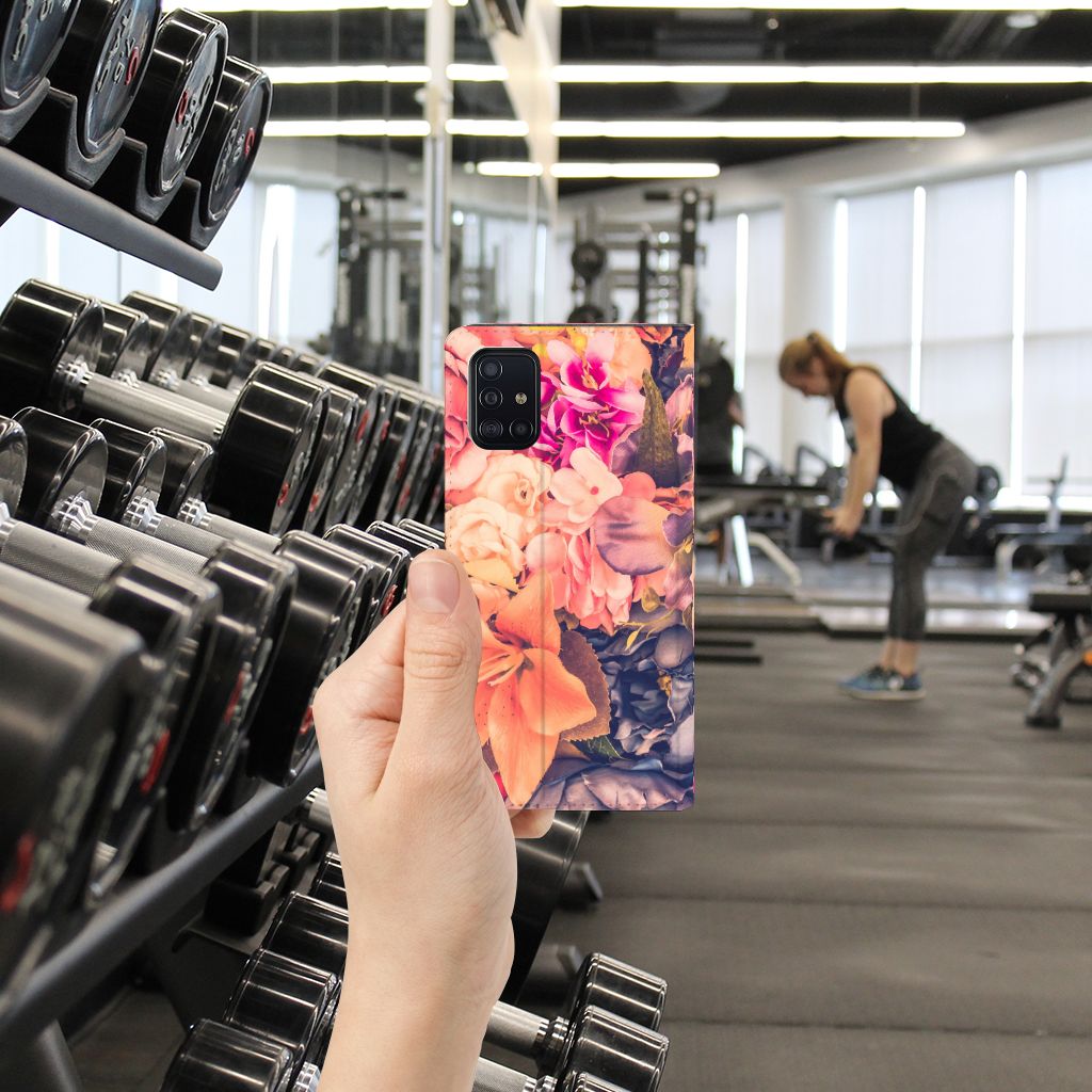Samsung Galaxy A51 Smart Cover Bosje Bloemen hand bloemen ontwerp fitnessruimte