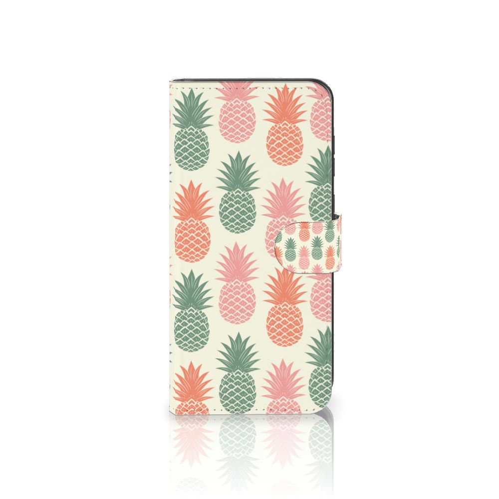 Samsung Galaxy A55 Book Cover Ananas met vrolijke roze, rode en groene ananassen voor bescherming en gebruiksgemak 🍍.
