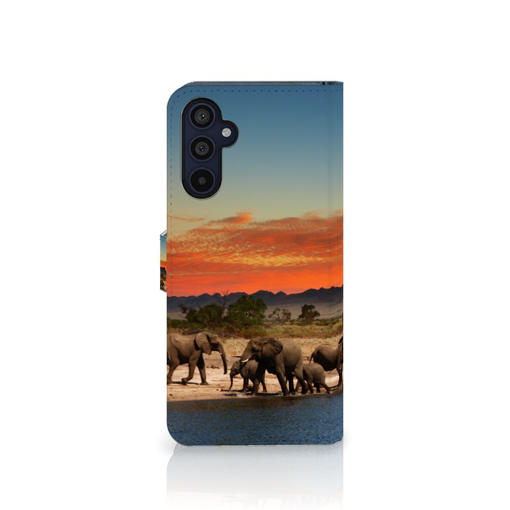 Samsung Galaxy M14 Telefoonhoesje met Pasjes Olifanten, beschermend met een prachtig olifantenontwerp 🌅.