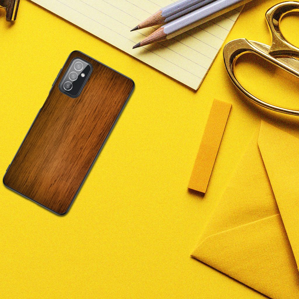 Samsung Galaxy M52 Houten Print Telefoonhoesje Donker Hout achterkant hout print op bureau