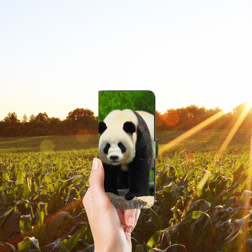 Samsung Galaxy M53 Telefoonhoesje met Pasjes Panda telefoonhoesje panda aanzicht