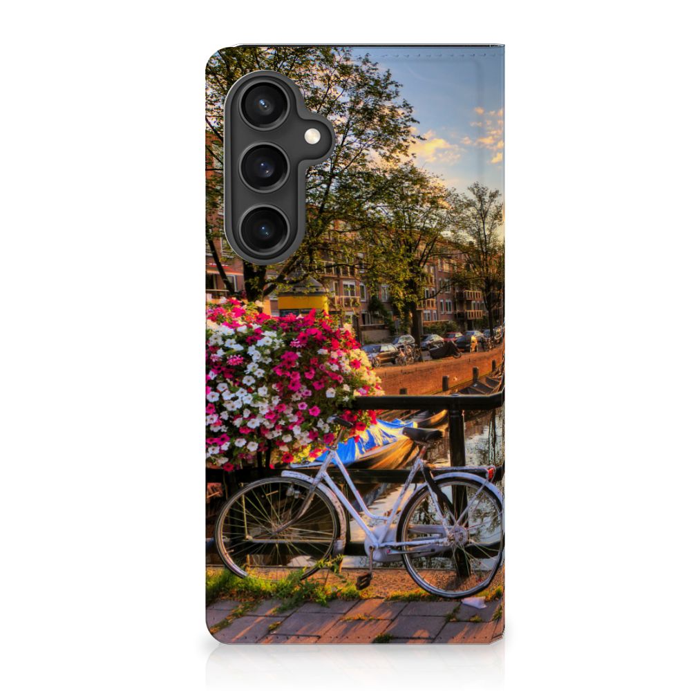 Samsung Galaxy S23 FE Book Cover Amsterdamse Grachten design Amsterdamse grachten fiets bloemen aanzicht