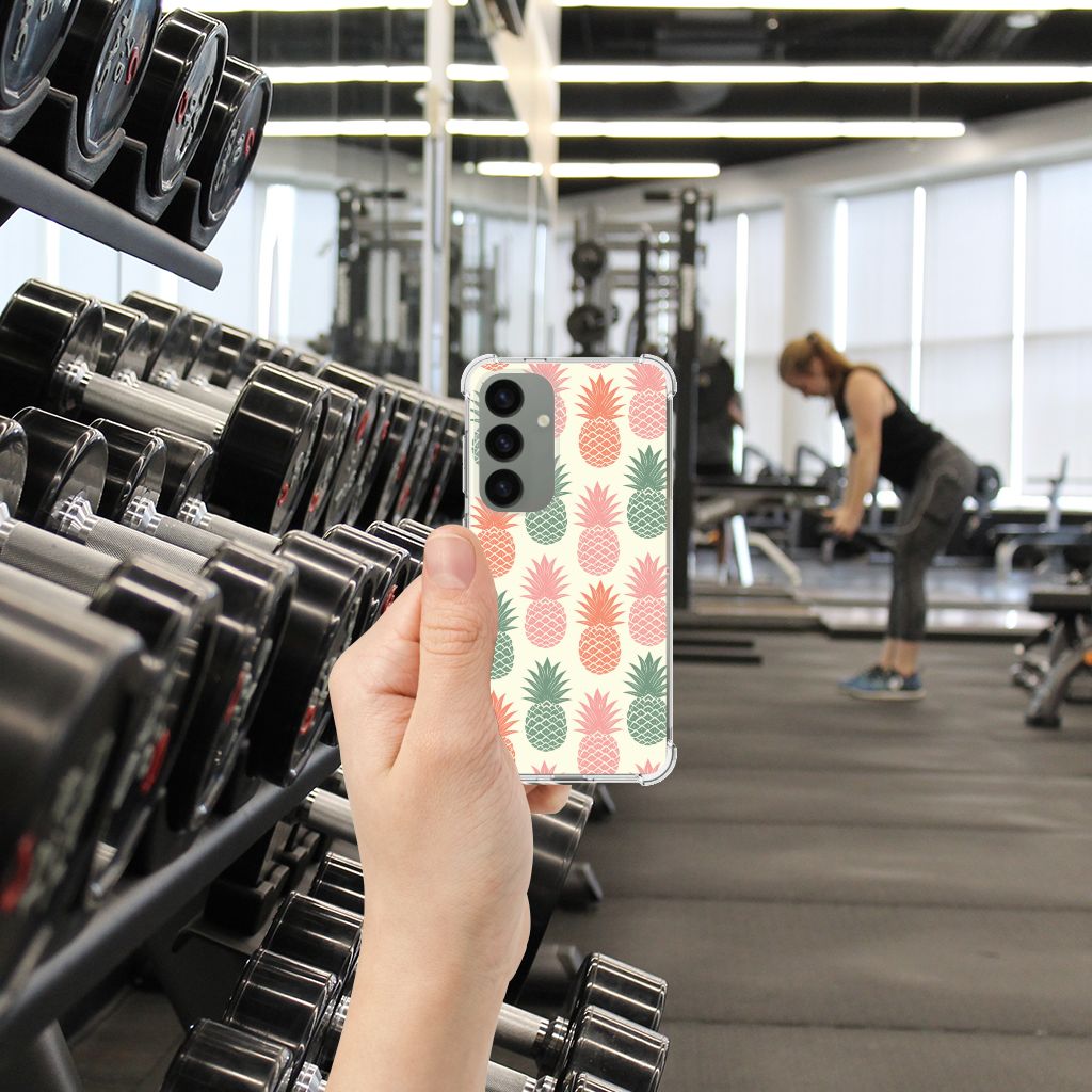 Samsung Galaxy S24 Beschermhoes Ananas design hand gewichten gym